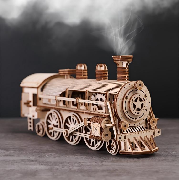 Wooden steam train wind-up kit – assembled main view