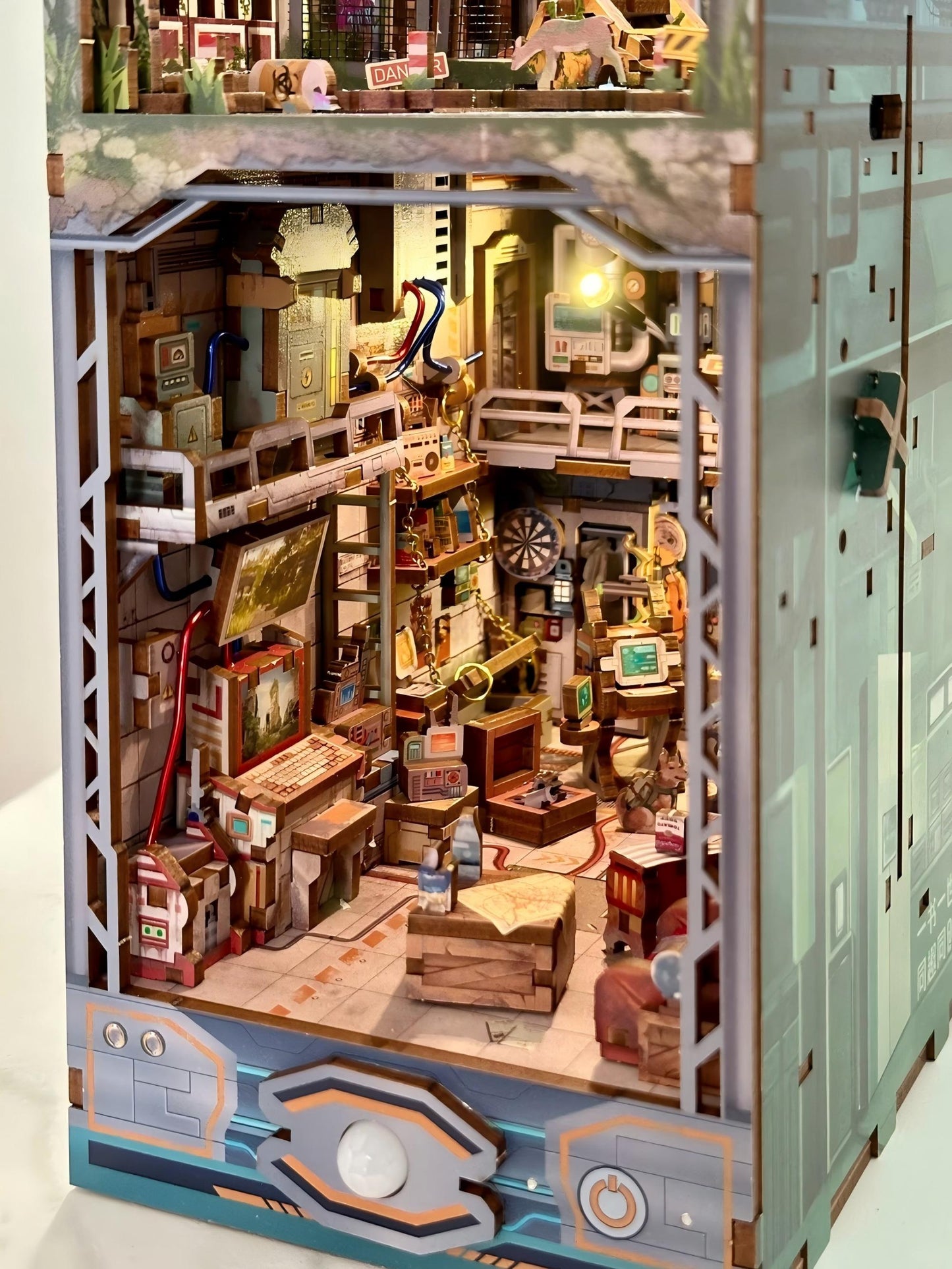 Shelter Zero Book Nook Kit