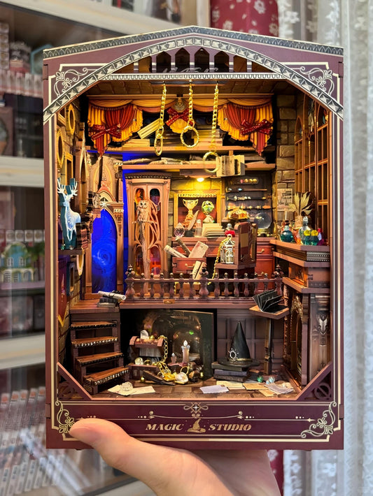 Magic Studio Book Nook Kit