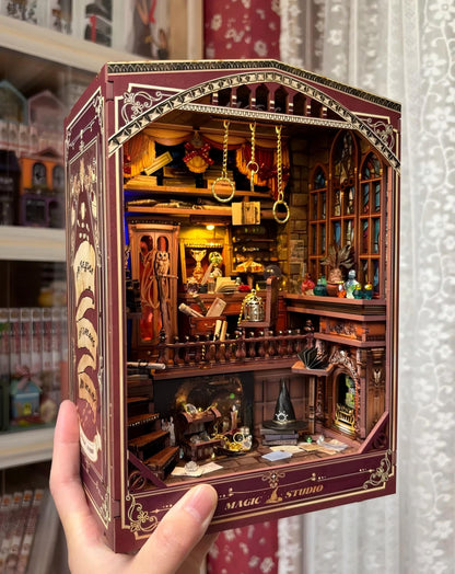 Magic Studio Book Nook Kit