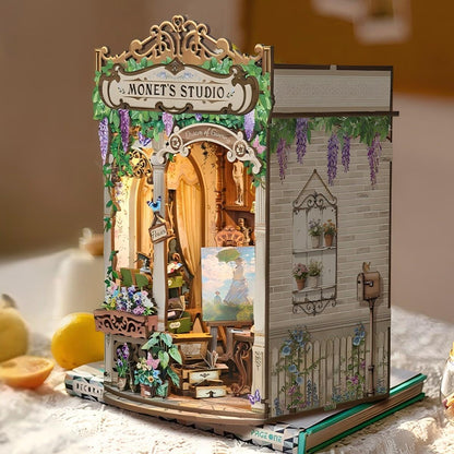 Monet's Impression Book Nook Kit