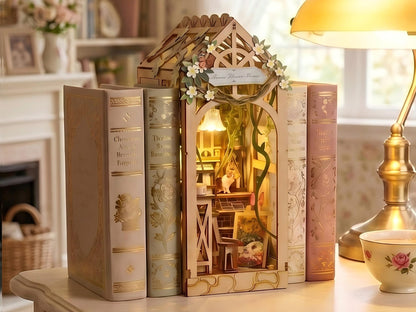 Blooming Flower House Book Nook Kit