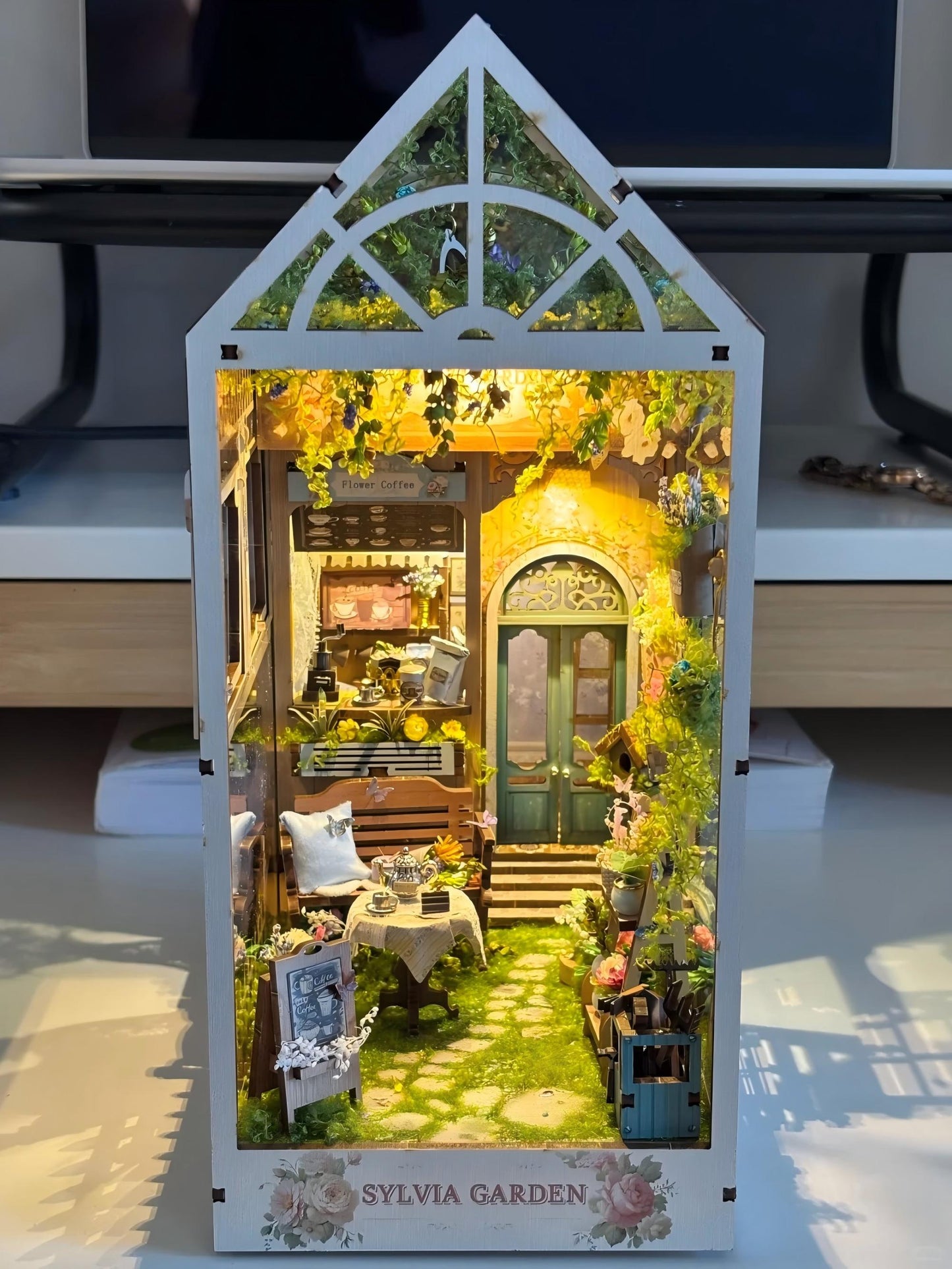 Sylvia Garden Book Nook Kit