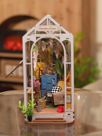 Sylvia Garden Book Nook Kit