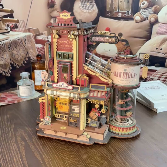 Gift Factory Wooden Mechanical Kit scene view - ninegoods